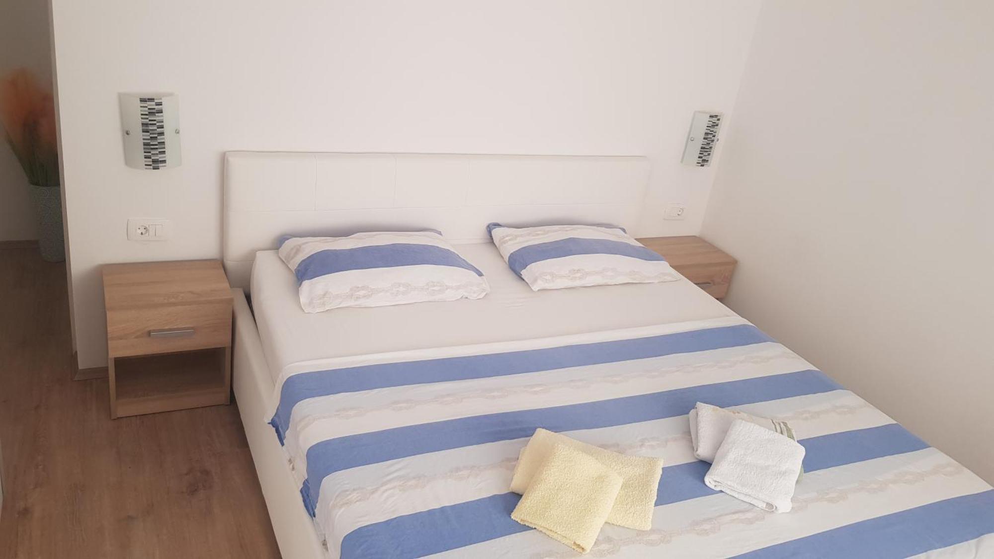 Zorić Apartments&rooms *